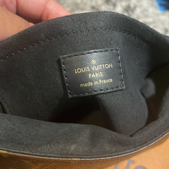 Authentic Louis Vuitton locky BB - Picture 3 of 8